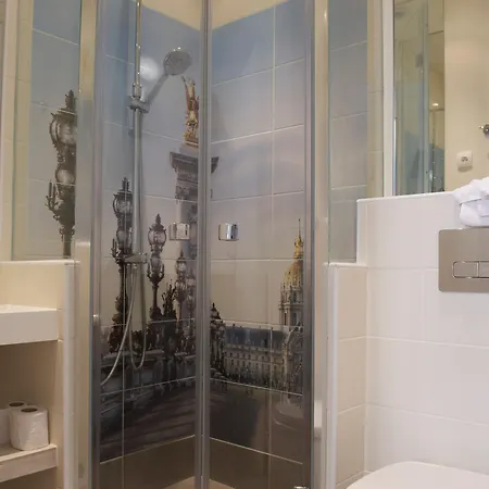 Hotel Petit Saint-honoré Parigi