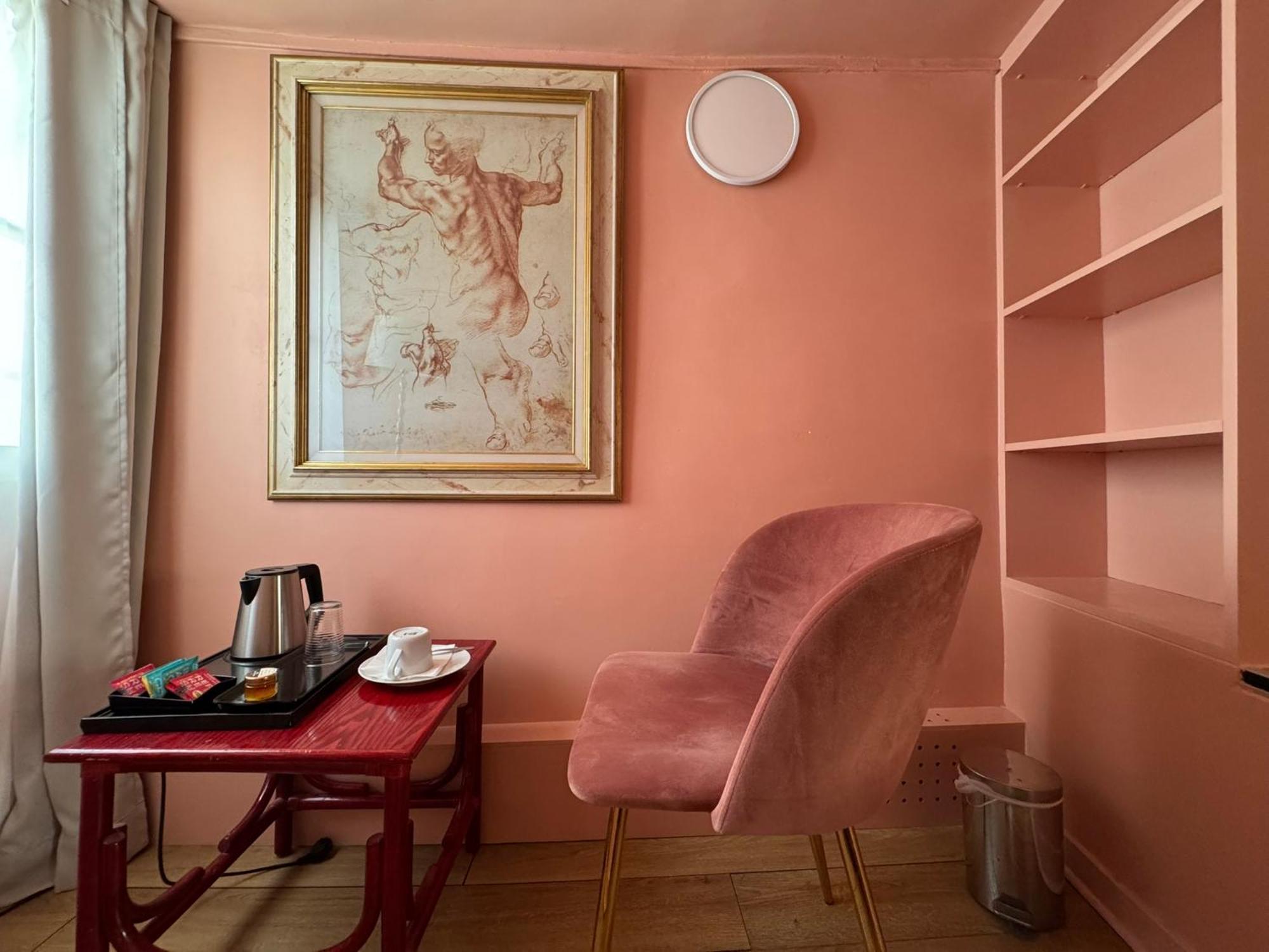 Hotel Petit Saint-honore Paris
